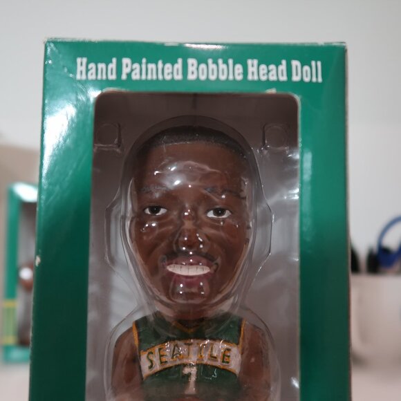 RARE Vintage Rashard Lewis Seattle Supersonics Sonics NBA Away Bobblehead in Box - Picture 2 of 11